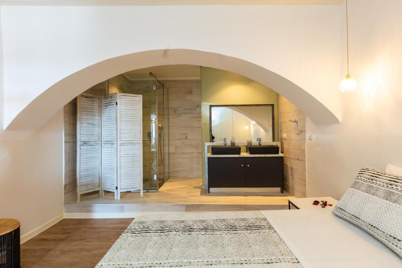 Anne Apartment, At The Venetian Port Of Rethimno! Экстерьер фото