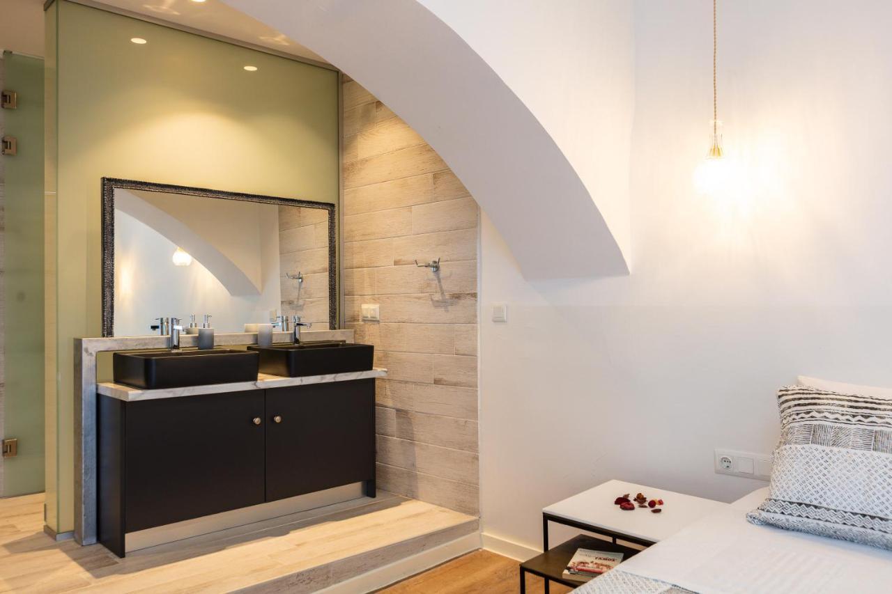 Anne Apartment, At The Venetian Port Of Rethimno! Экстерьер фото